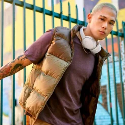 QuietComfort Wireless Active Noise Cancelling Over-the-Ear Headphones, White Smoke (884367-0200)<Bose