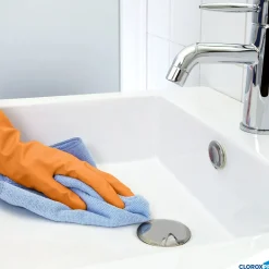 Clorox Clean-Up Disinfectant Cleaner with Bleach Refill, 128 oz. (35420)<CloroxPro New