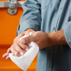 Coastwide Professional ™ Kitchen Rolls Paper Towels, 2-Ply, 85 Sheets/Roll (CW21810)