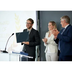 Awards & Certificates*Great Papers Petal Touch Certificate Holders, 9.34