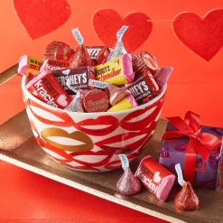 Hershey's and REESE'S Assorted Chocolate Valentine's Candy Bag, 21.7 oz (HEC94591)