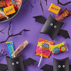 Hershey's Mega Mix Chocolate and Sweets Assortment Variety, 48.29 oz., 135 Pieces (HEC93958)