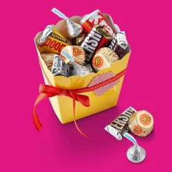 Hershey's Miniatures Assorted Chocolate, Candy Party Pack, 35 oz. (HEC99982)