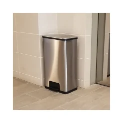 Stainless Steel Step Trash Can with Hinged Lid, 18-Gallon, Silver (HLS18SS)<HLS Commercial