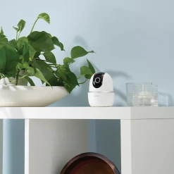 Lorex 2K QHD Indoor Wi-Fi Smart Pan-and-Tilt Security Camera with Person Detection, White (W462AQC-E)