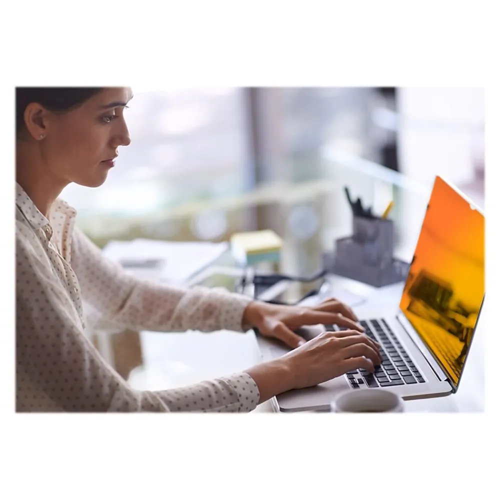 ™ Gold Privacy Filter for Apple® MacBook Pro® 16 2019 with ™ COMPLY™ Flip Attach (GFNAP009)<3M Clearance