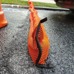 Quick Dam Hi-Vis Water Barrier, 120", Up to 8 Gal. 4/Box (QDGG10-4HV)