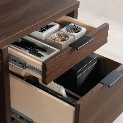 Corner Desks*Sauder Palo Alto 59