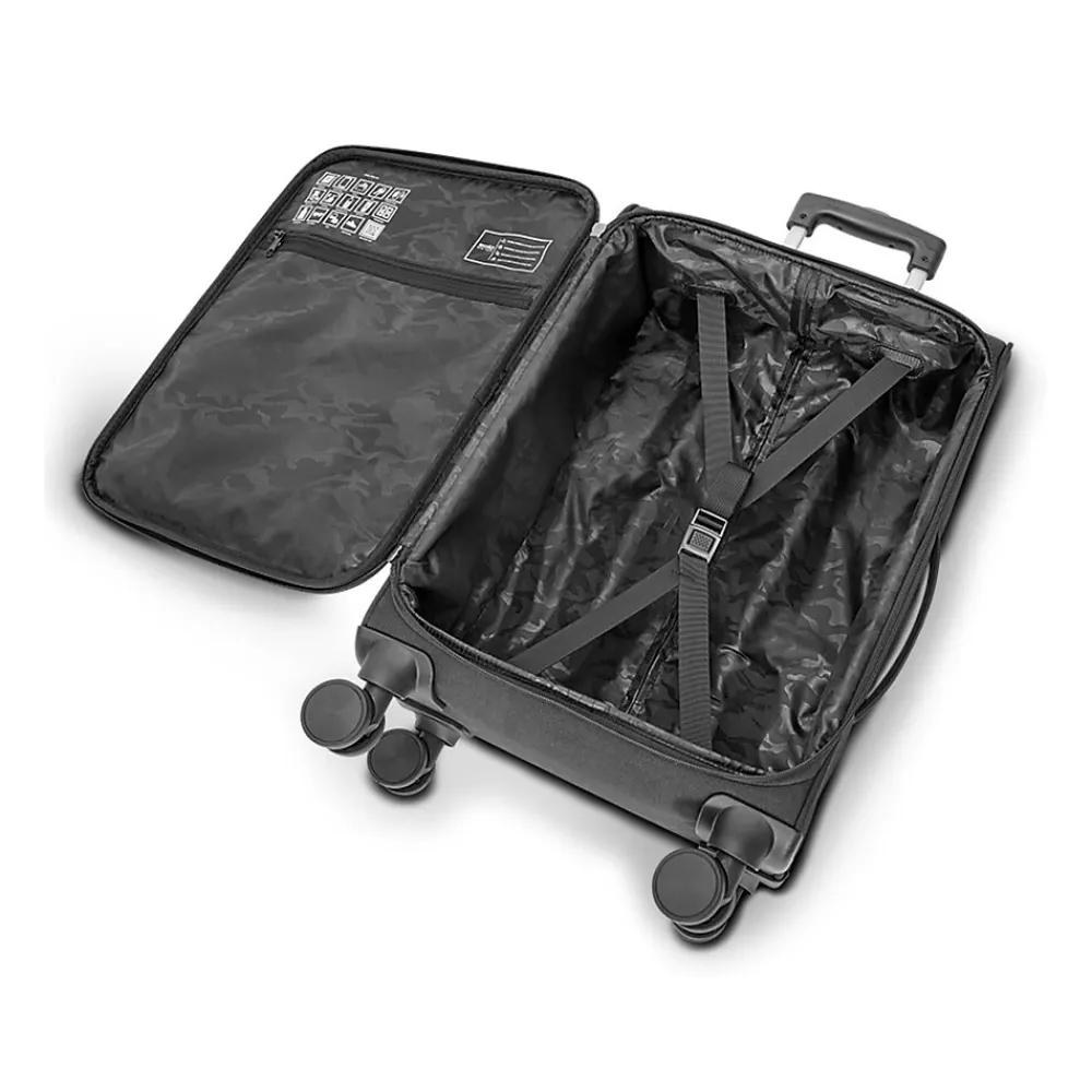 Re:treat 22" Carry-On Suitcase, 4-Wheeled Spinner, TSA Checkpoint Friendly, Black (UBN930-4)<Solo New York Hot