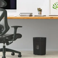 Clearance Staples 10-Sheet Micro-Cut Multi-Media Shredder (ST62150)