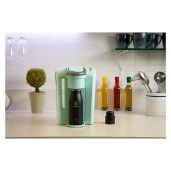 Traveler Stainless Steel Vacuum Insulated Travel Mug, 17 oz., Onyx (51273)<Takeya