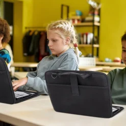 Carrying Laptop Case, Black, Vinyl (TP-BK-CC11)<TechProtectus Outlet